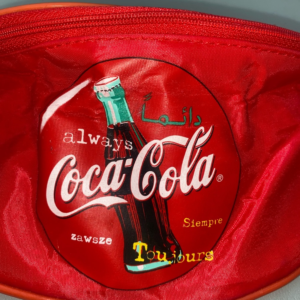 Vintage Coca-Cola / Fuddruckers fans Red Fanny Pack - Picture 2 of 10